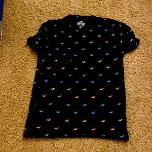 Comfy Graphic Hollister Black Tee